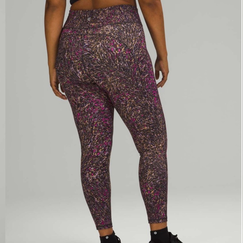 Lululemon Invigorate High-Rise Tight 25" - Picture 12 of 14